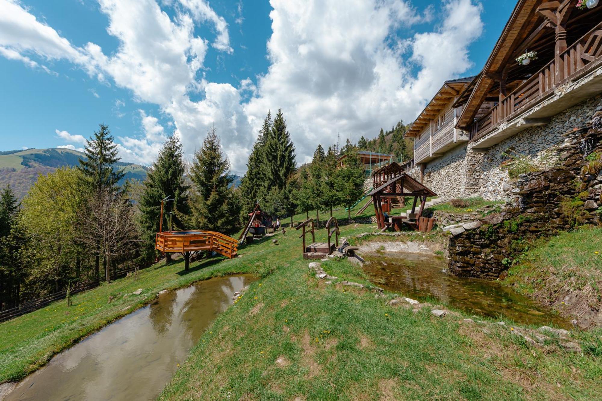 Отель Complex Turistic Alpina Blazna Sant Экстерьер фото