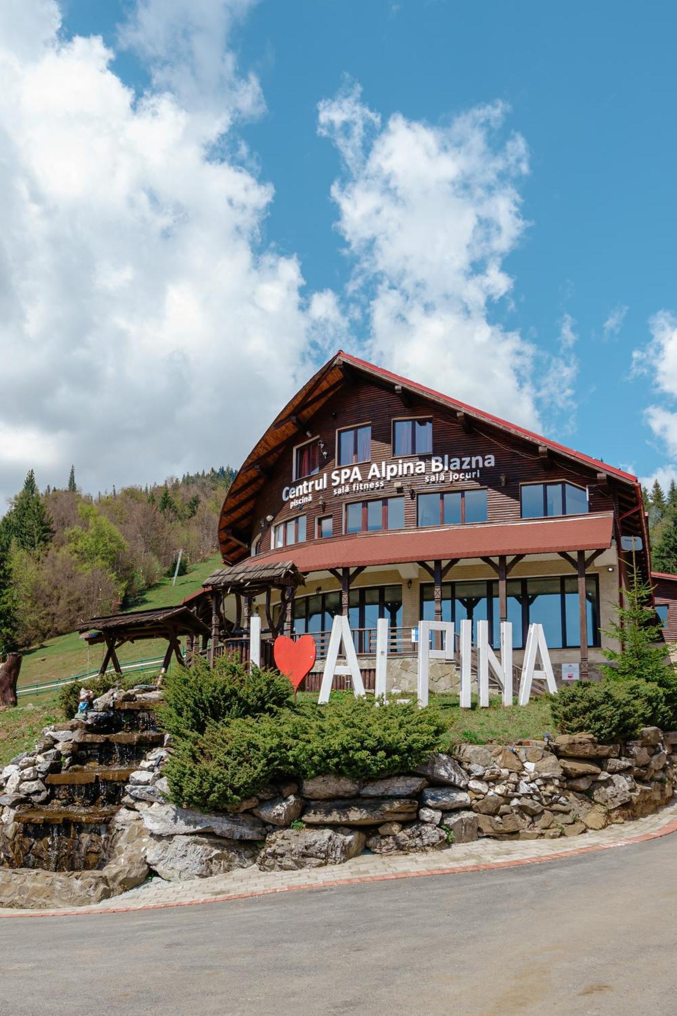 Отель Complex Turistic Alpina Blazna Sant Экстерьер фото